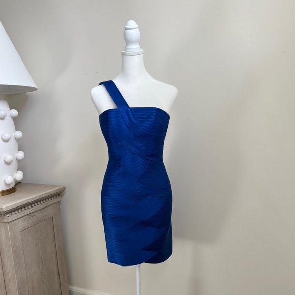 BCBGMAXAZRIA royal blue dress size 2 homecoming - Picture 1 of 9